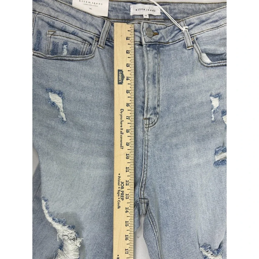 Risen Women 1XL Jeans Boyfriend Fit Straight Leg Distressed Light Wash NWT - Picture 16 of 16